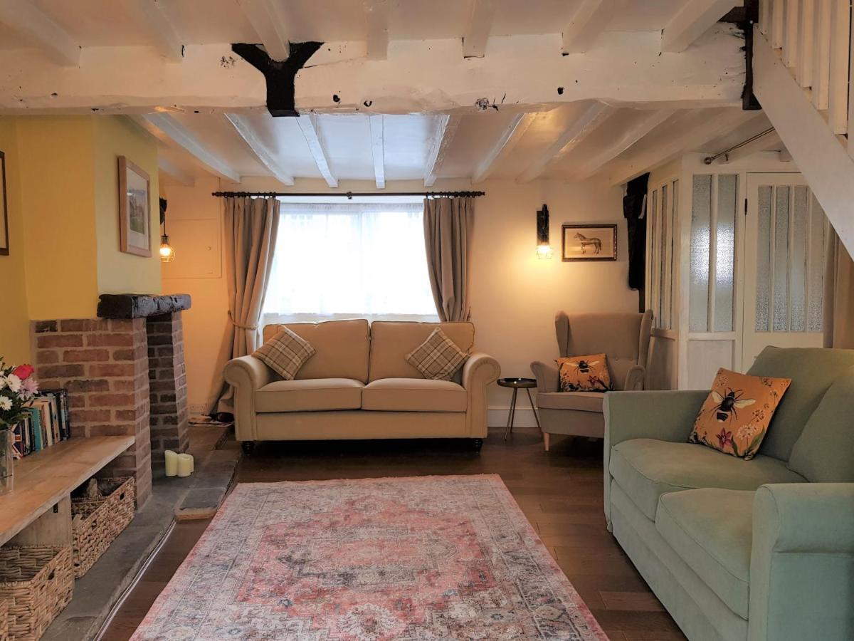 Cruck Cottage Pickering Exterior photo